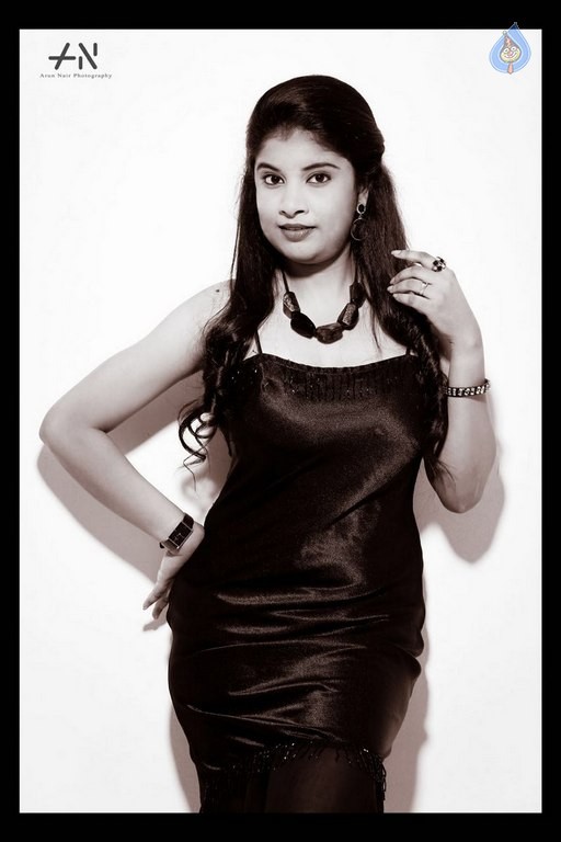 Sabbita Roi New Photos - 10 / 15 photos