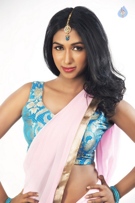 Sabby Jey New Photos - 13 / 33 photos
