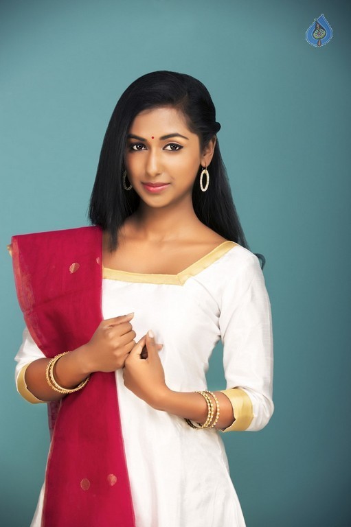 Sabby Jey New Photos - 16 / 33 photos