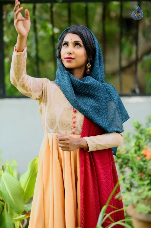 Sabby Jey New Photos - 33 / 33 photos