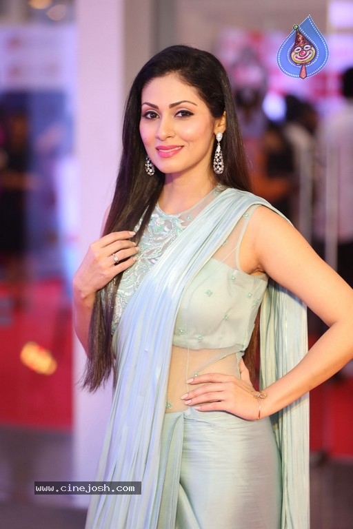 Sada at Gaana Mirchi Music Awards South 2018 - 6 / 19 photos