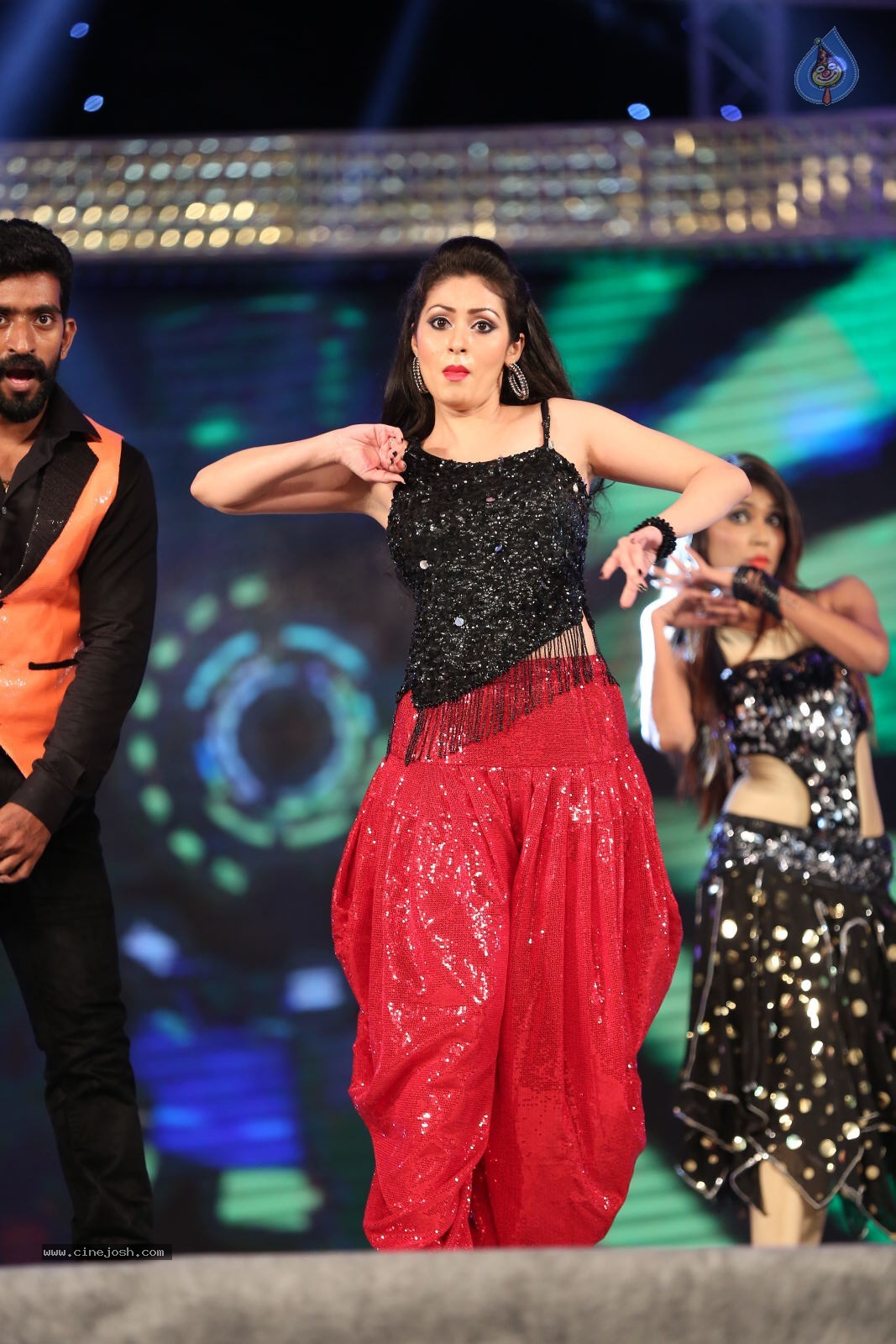 Sada at Gama Awards 2014 - 26 / 30 photos