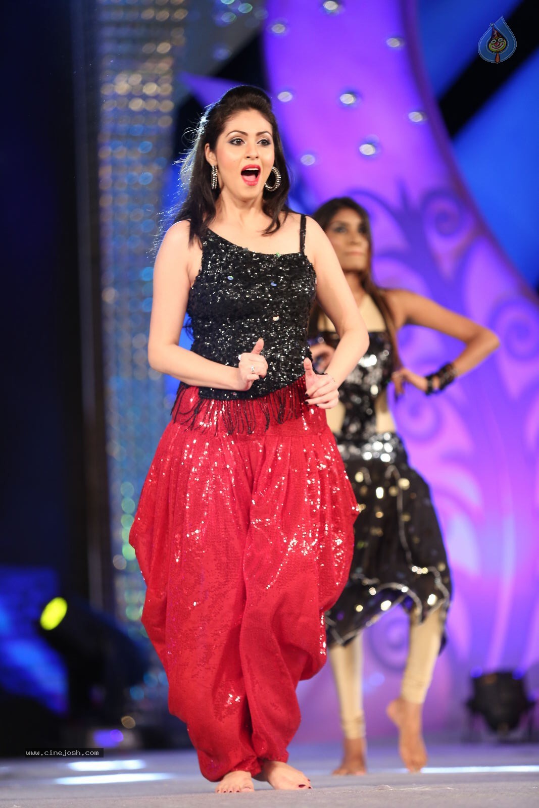 Sada at Gama Awards 2014 - 27 / 30 photos