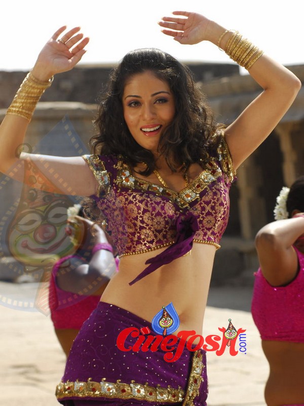 Sadha - 34 / 44 photos