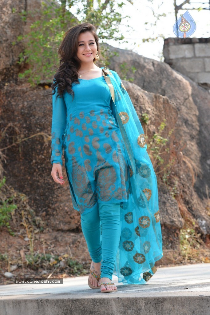 Saheba Subramanyam Heroine Priyal Gor Stills - 49 / 135 photos
