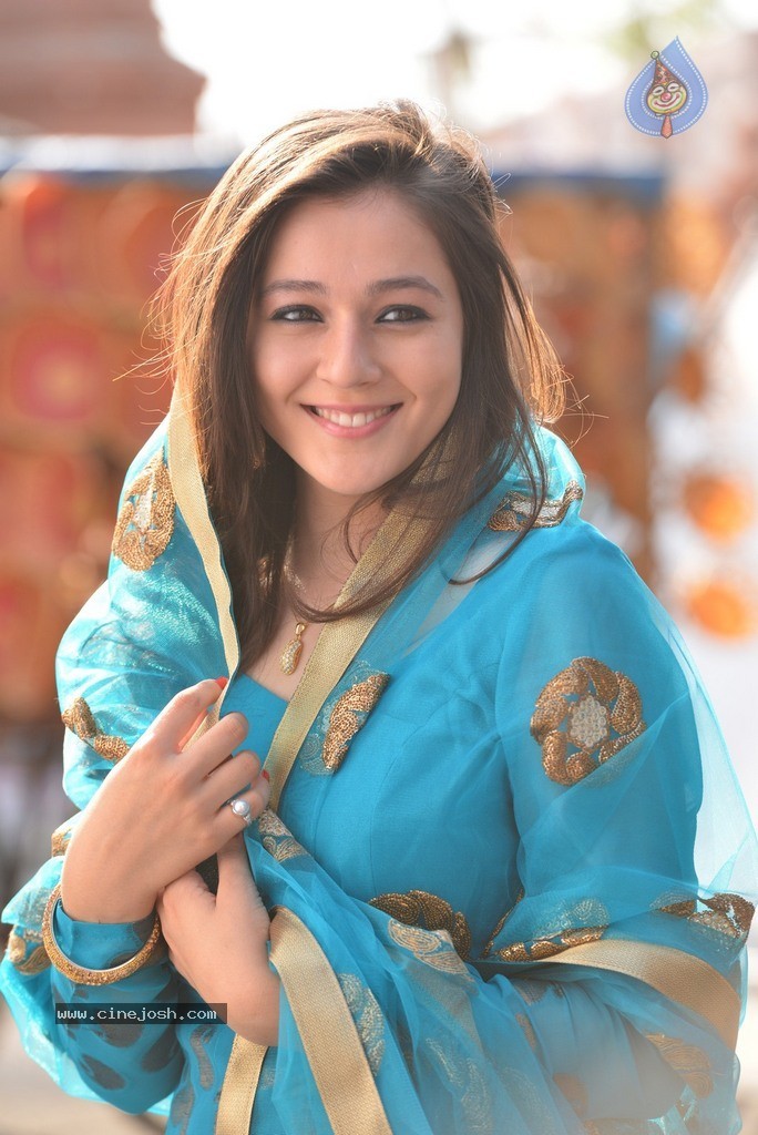 Saheba Subramanyam Heroine Priyal Gor Stills - 52 / 135 photos