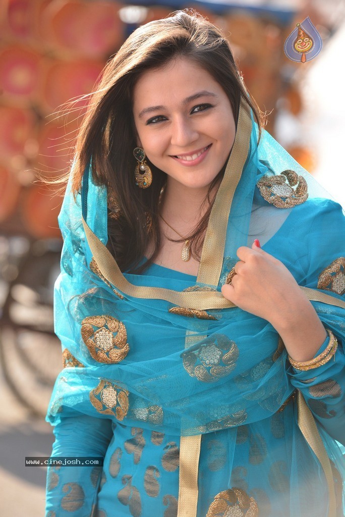 Saheba Subramanyam Heroine Priyal Gor Stills - 59 / 135 photos
