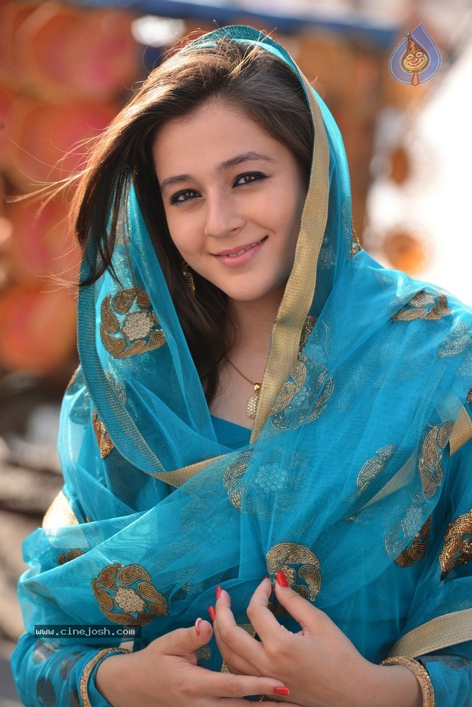 Saheba Subramanyam Heroine Priyal Gor Stills - 67 / 135 photos