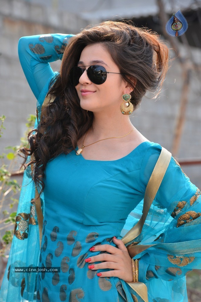 Saheba Subramanyam Heroine Priyal Gor Stills - 92 / 135 photos