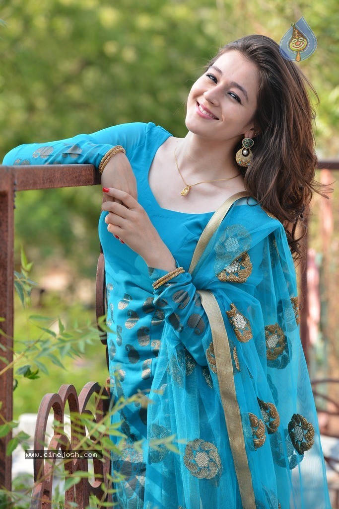 Saheba Subramanyam Heroine Priyal Gor Stills - 119 / 135 photos