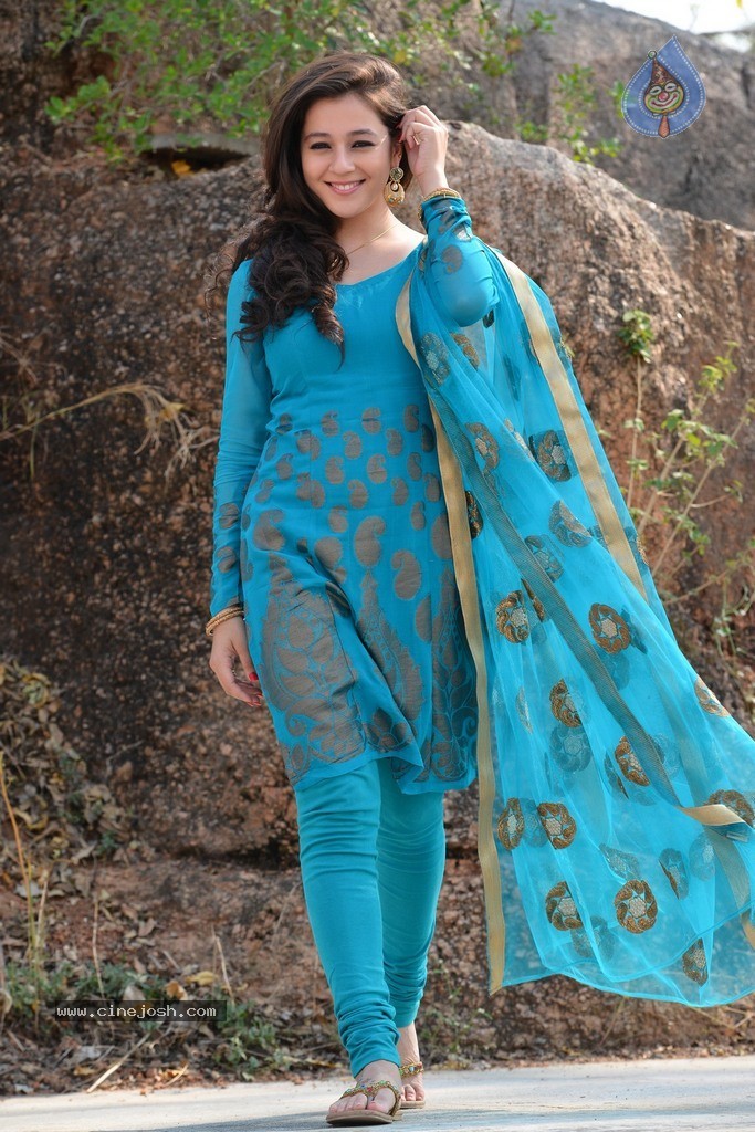 Saheba Subramanyam Heroine Priyal Gor Stills - 129 / 135 photos