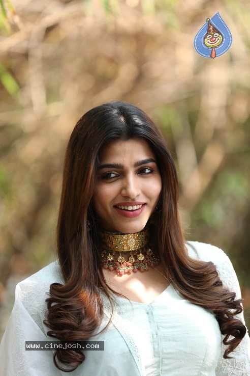  Sai Dhansika Stills - 2 / 9 photos