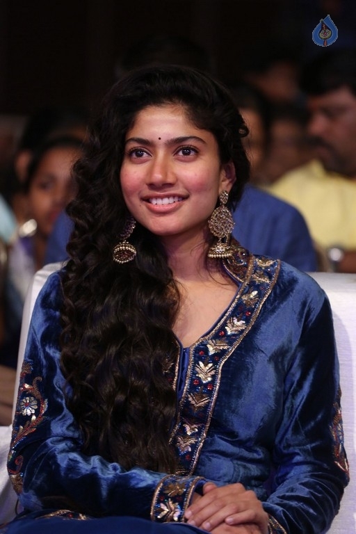 Sai Pallavi at Fidaa Audio Launch - 6 / 31 photos