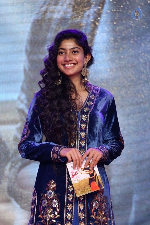 Sai Pallavi at Fidaa Audio Launch - 8 / 31 photos