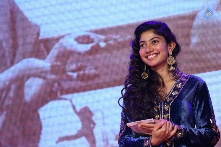 Sai Pallavi at Fidaa Audio Launch - 31 / 31 photos