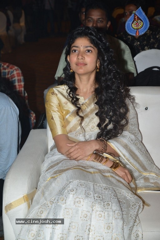 Sai Pallavi at NGK Audio Launch - 12 / 32 photos