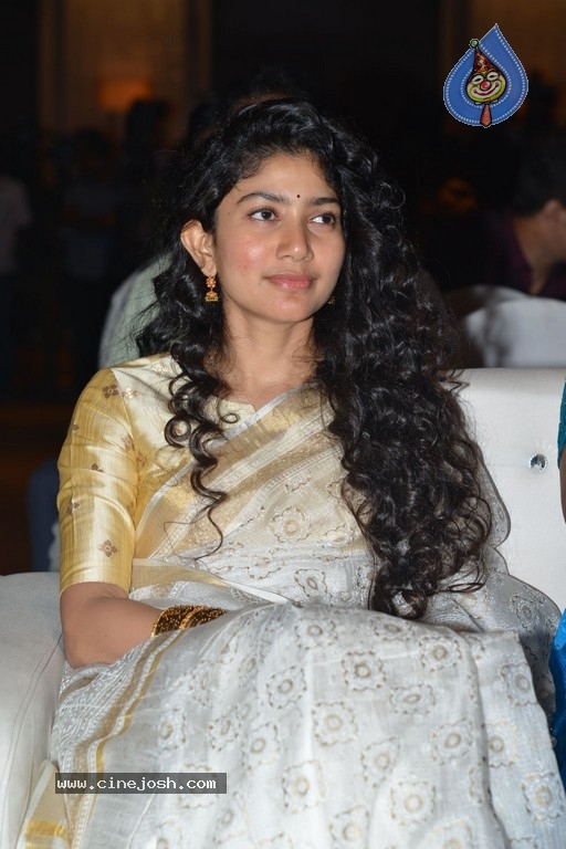 Sai Pallavi at NGK Audio Launch - 14 / 32 photos