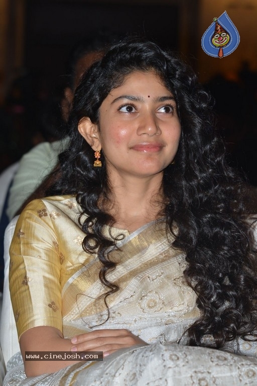 Sai Pallavi at NGK Audio Launch - 15 / 32 photos