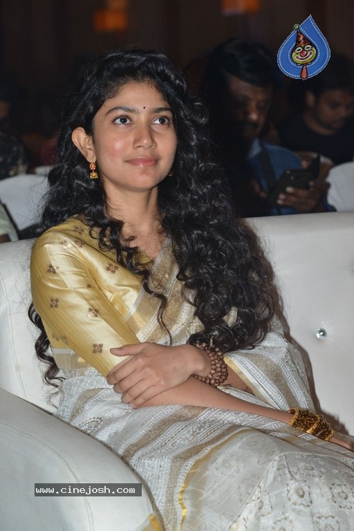 Sai Pallavi at NGK Audio Launch - 17 / 32 photos