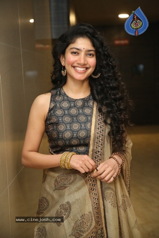 Sai Pallavi at NGK Event - 5 / 21 photos