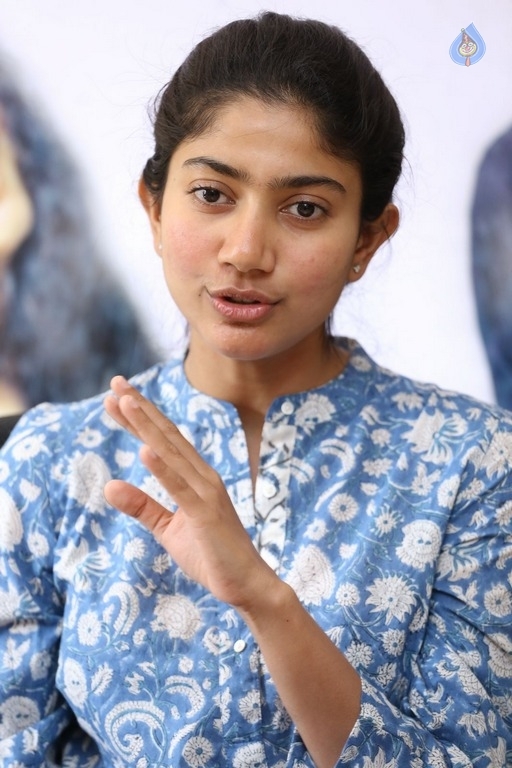 Sai Pallavi Fidaa Interview Photos - 26 / 42 photos
