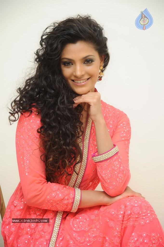 Saiyami Kher New Stills - 32 / 94 photos