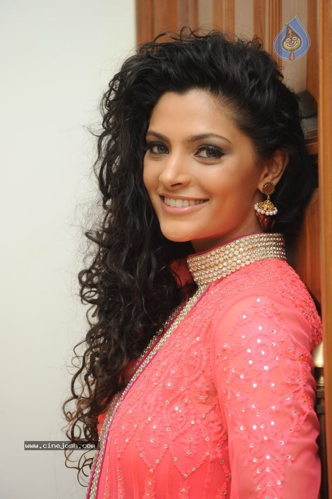 Saiyami Kher New Stills - 38 / 94 photos