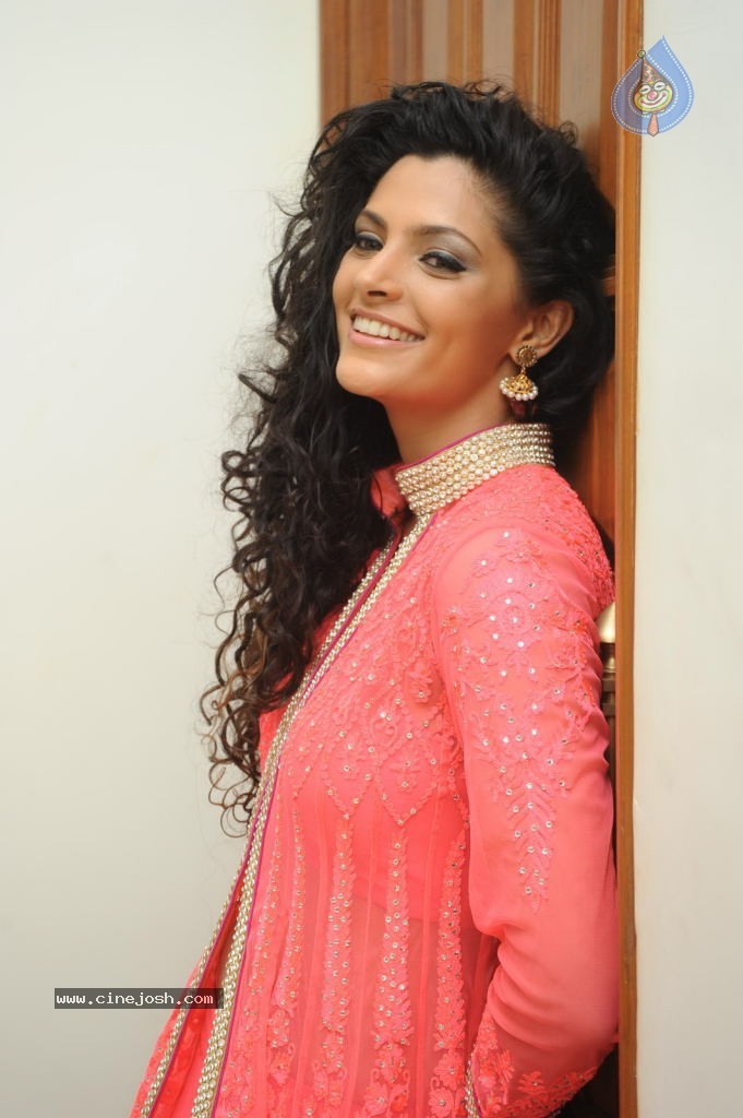 Saiyami Kher New Stills - 60 / 94 photos