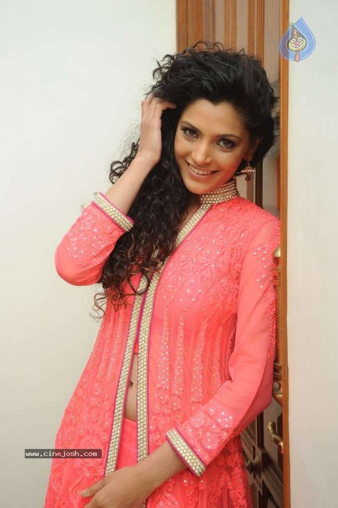 Saiyami Kher New Stills - 67 / 94 photos