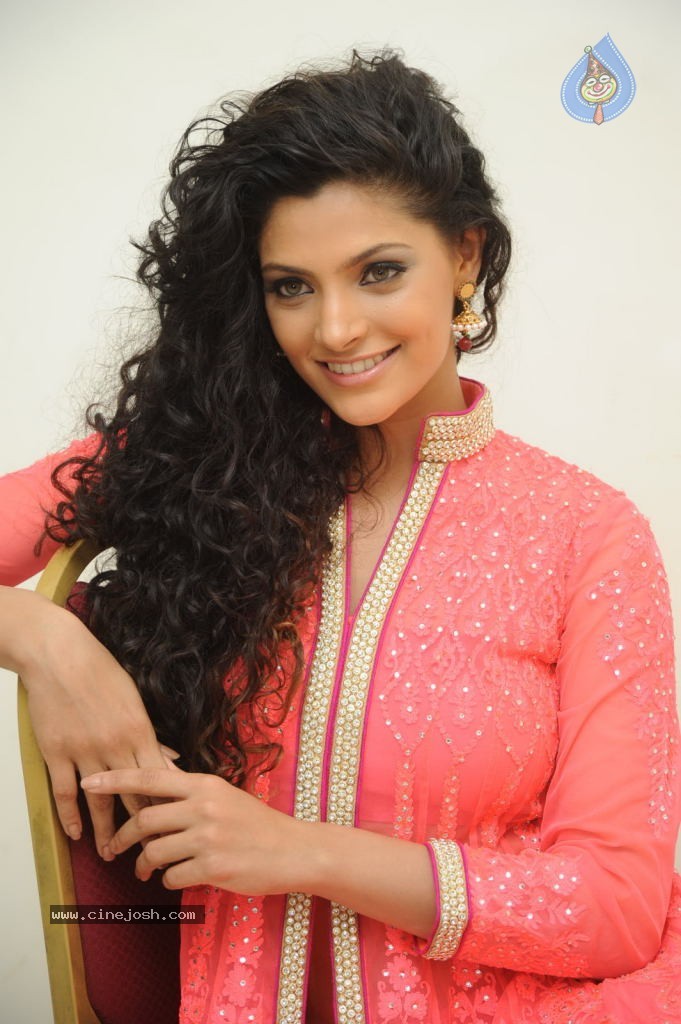 Saiyami Kher New Stills - 68 / 94 photos