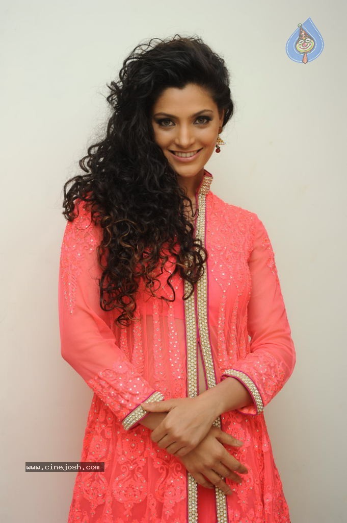 Saiyami Kher New Stills - 72 / 94 photos