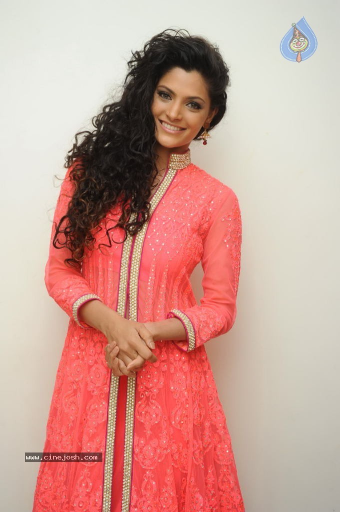 Saiyami Kher New Stills - 84 / 94 photos