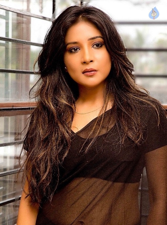 Sakshi Agarwal Latest Stills - 2 / 5 photos