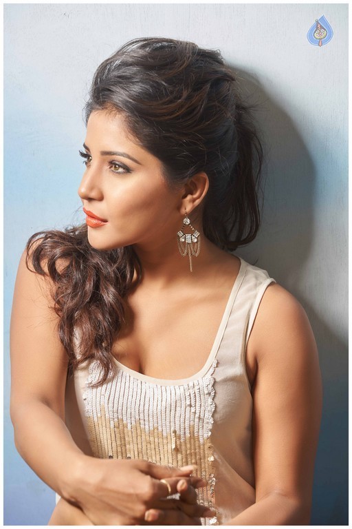 Sakshi Agarwal Photos - 17 / 24 photos