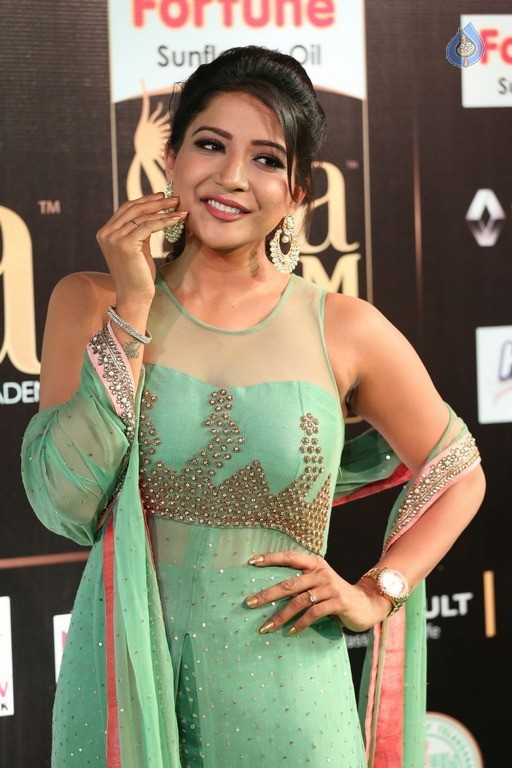 Sakshi Agarwal Pics - 21 / 56 photos