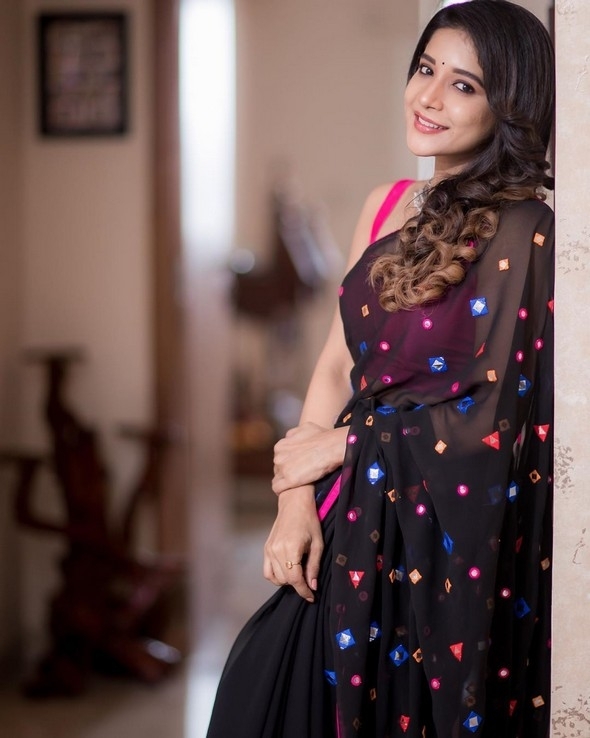 Sakshi Agarwal Stills - 10 / 11 photos