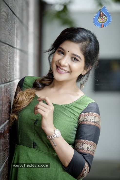 Sakshi Agarwal Stills - 8 / 8 photos