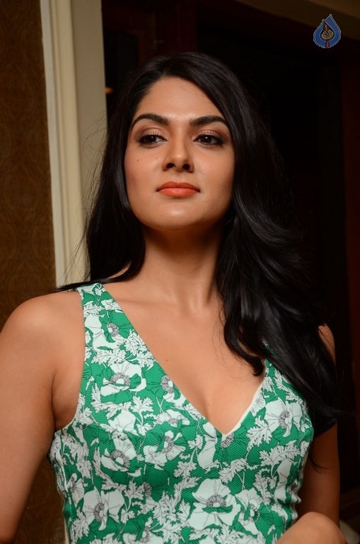 Sakshi Chaudhary Latest Photos - 33 / 50 photos