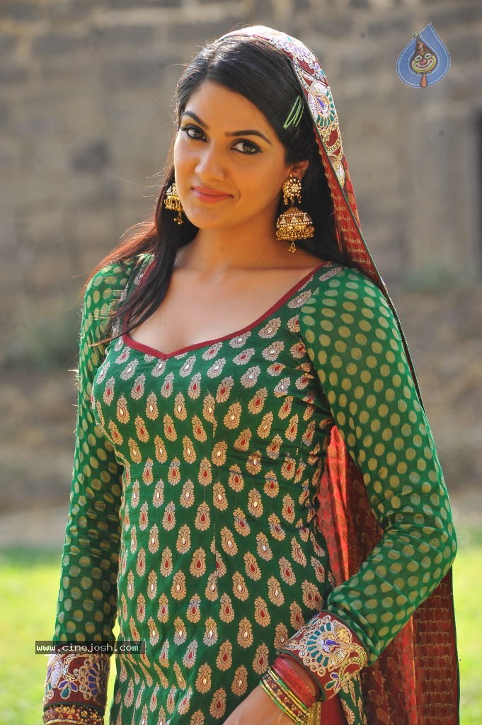 Sakshi Choudary Gallery - 48 / 152 photos