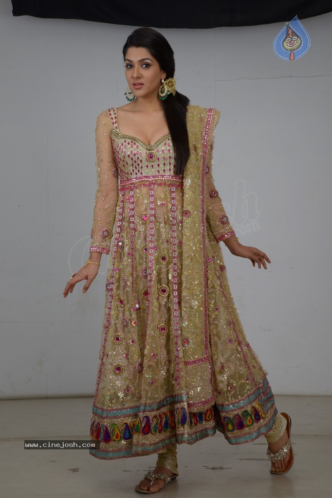 Sakshi Choudary Hot Gallery - 92 / 127 photos