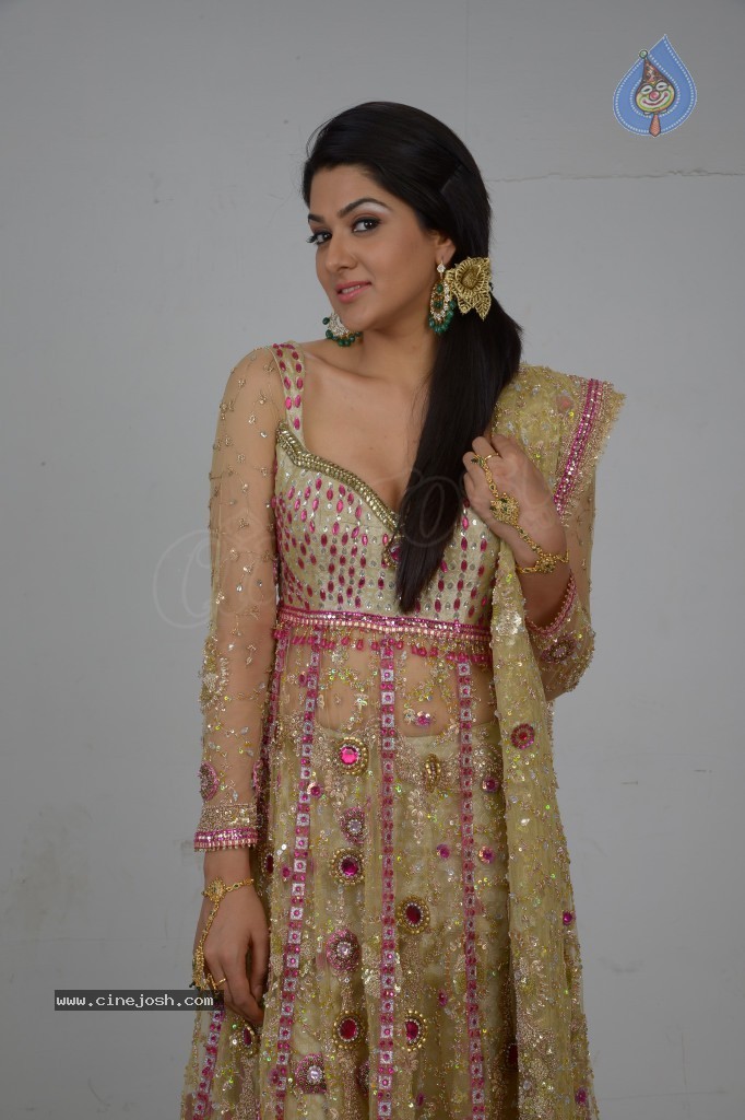 Sakshi Choudary Hot Gallery - 100 / 127 photos