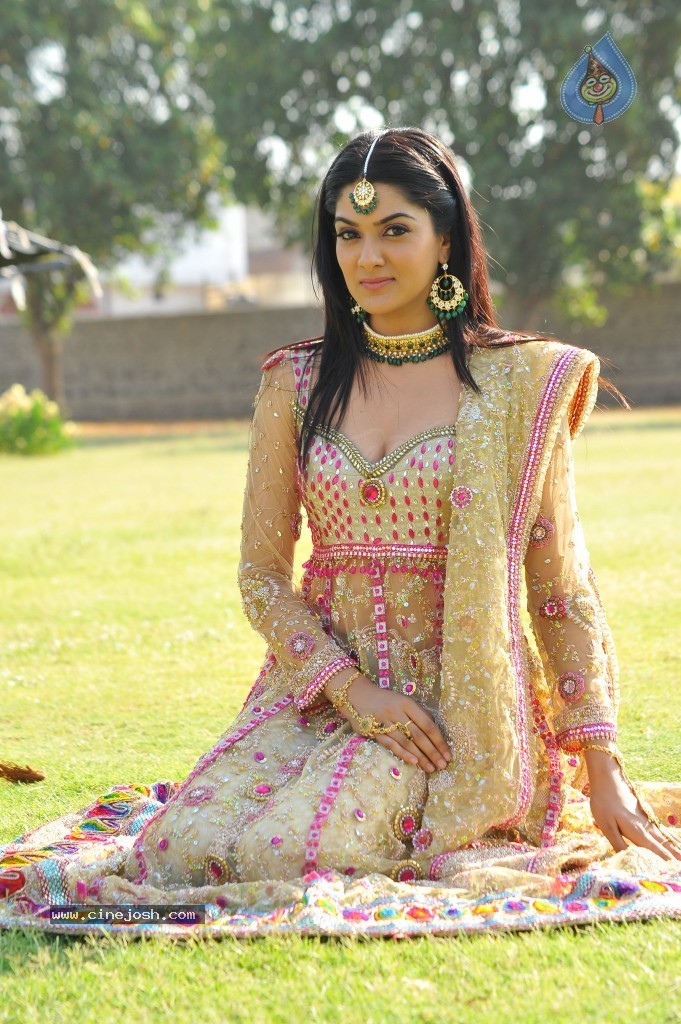 Sakshi Choudary Hot Gallery - 101 / 127 photos