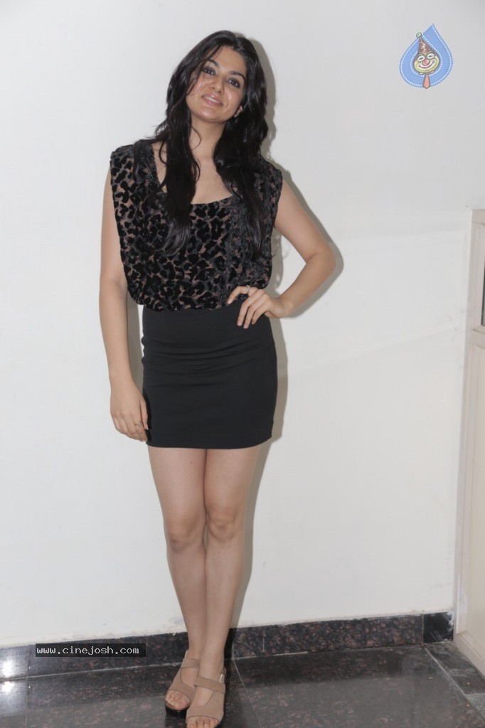 Sakshi Choudary Hot Gallery - 76 / 94 photos