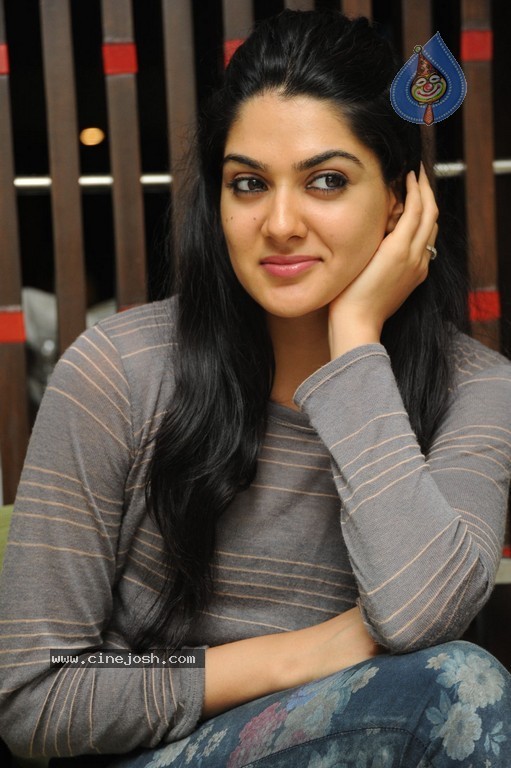 Sakshi Choudary Latest Stills - 47 / 106 photos