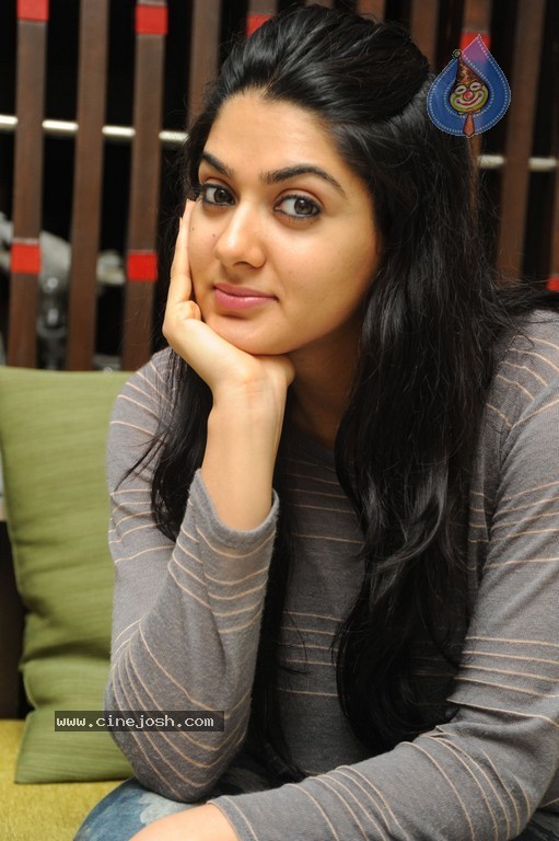 Sakshi Choudary Latest Stills - 61 / 106 photos