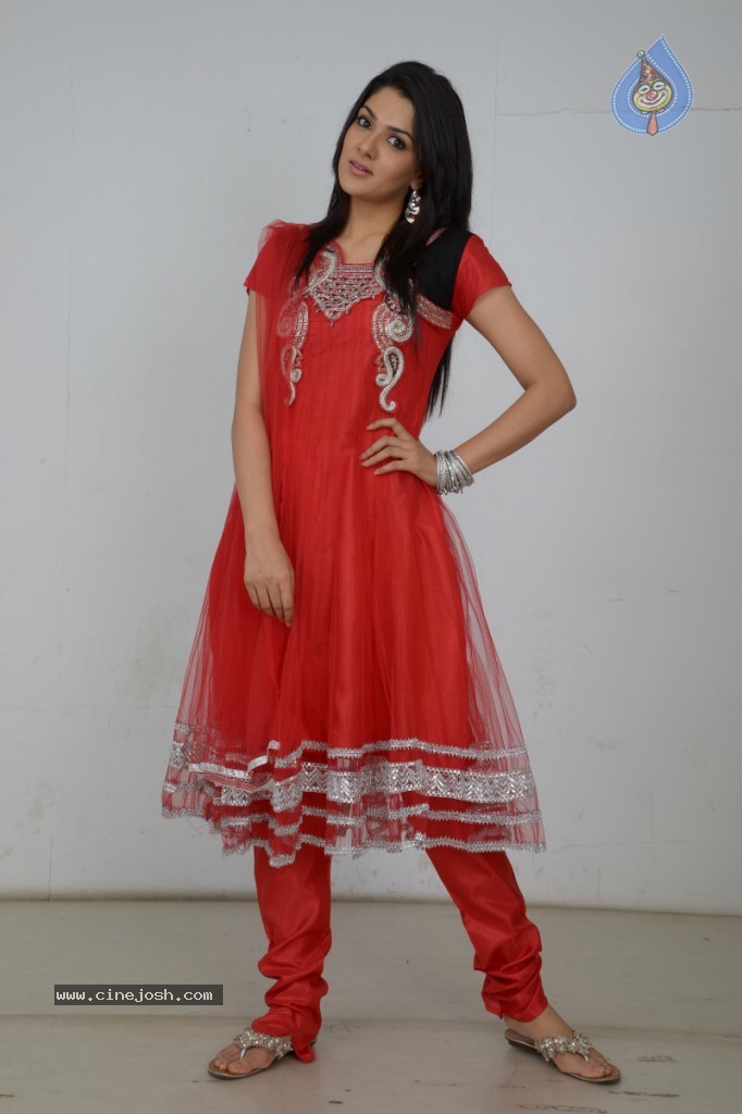 Sakshi Choudhary New Stills - 62 / 63 photos