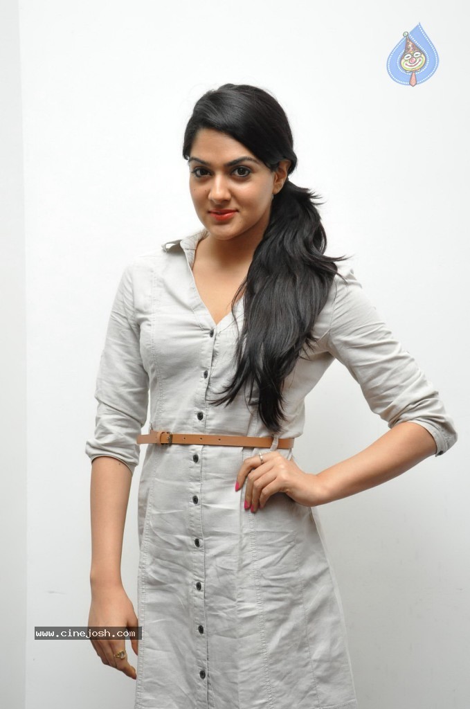 Sakshi Chowdary New Gallery - 23 / 83 photos