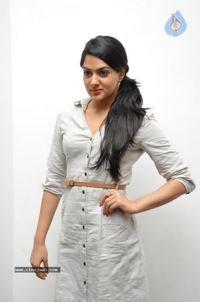 Sakshi Chowdary New Gallery - 25 / 83 photos