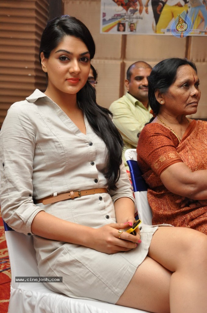 Sakshi Chowdary New Gallery - 46 / 83 photos
