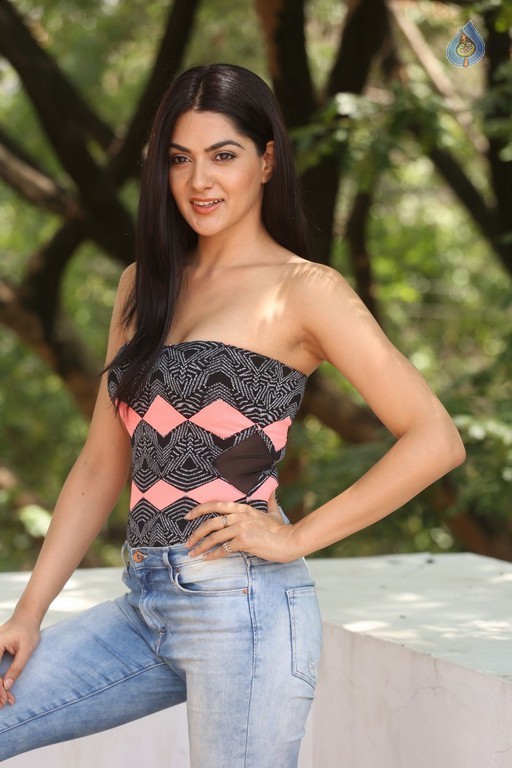 Sakshi Chowdary New Pics - 2 / 54 photos